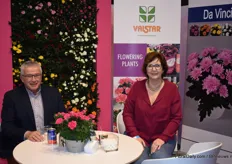 Arco van de Hout and Jolanda Nieuwenhuijze of Valstar. This year at the fair the concept Lots of Roses by De Ruiter Innovations and Da Vinci pot Chrysanthemum by Floritec were highlighted.